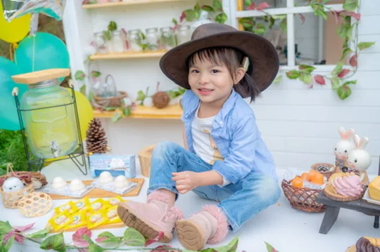 Child portrait on Joyforest's private forest lawn photo location in Taoyuan